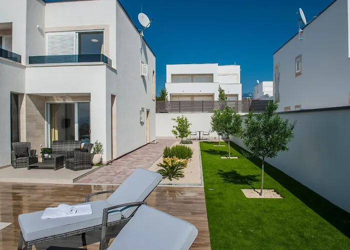 Villas Royal II With Private Pool