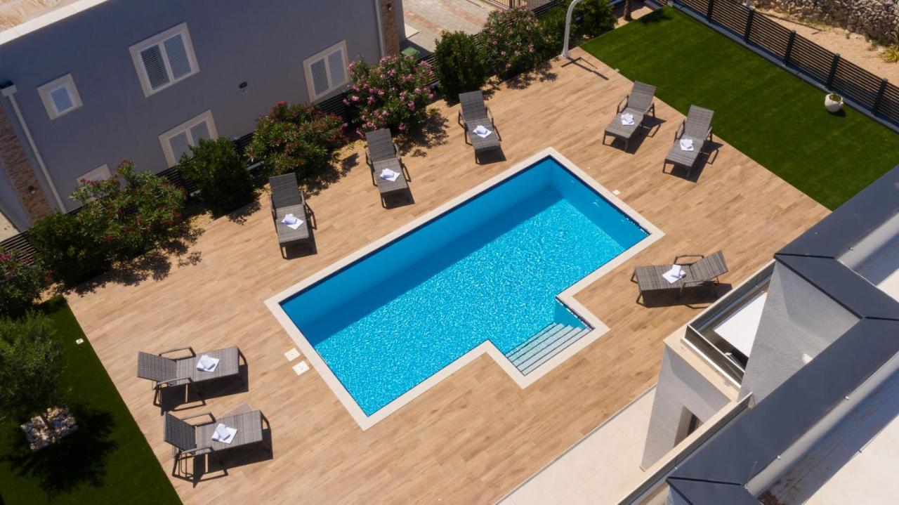 Villa Royal Ii With Private Pool Novalja